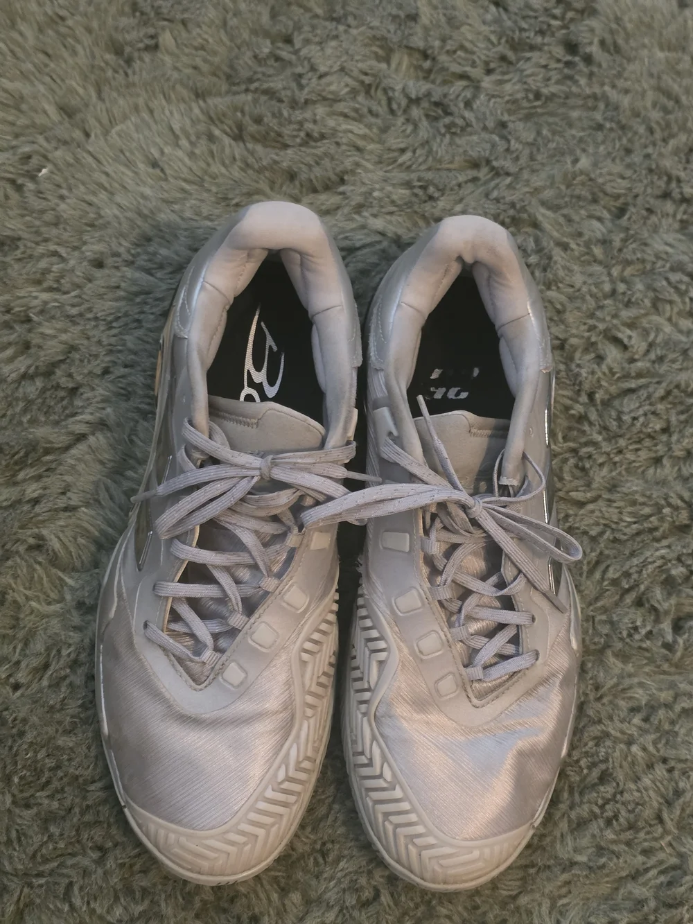 Men's Silver Athletic Tennis Shoes - adidas-inspired Design